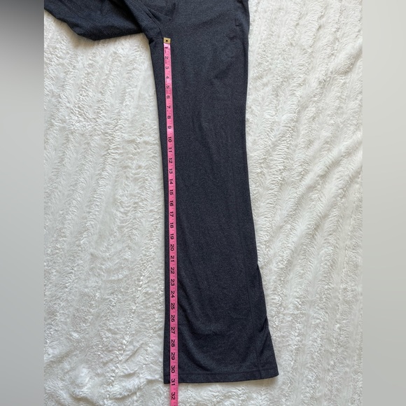 Athleta Kickbooty low rise flare yoga leggings sz xs - Picture 6 of 7
